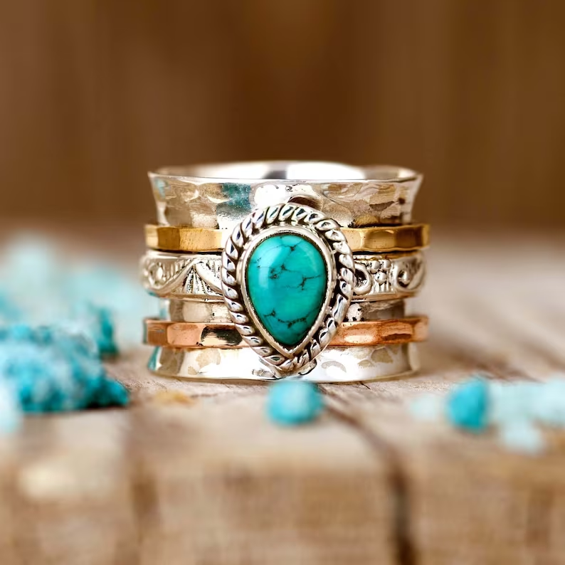 Bague en Argent Doré avec Incrustation de Turquoise Antique