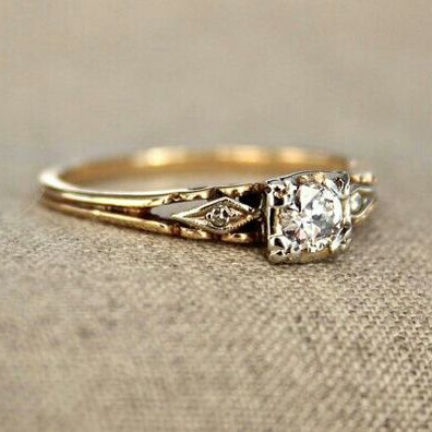 Bague Vintage en Or avec Zirconia