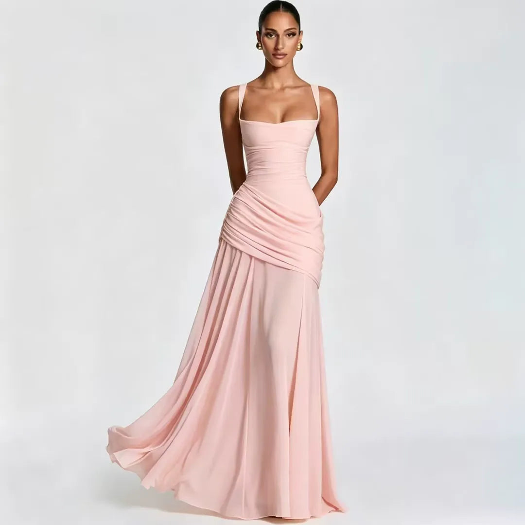 ENIE | Robe Maxi avec Encolure Angulaire Raffinée