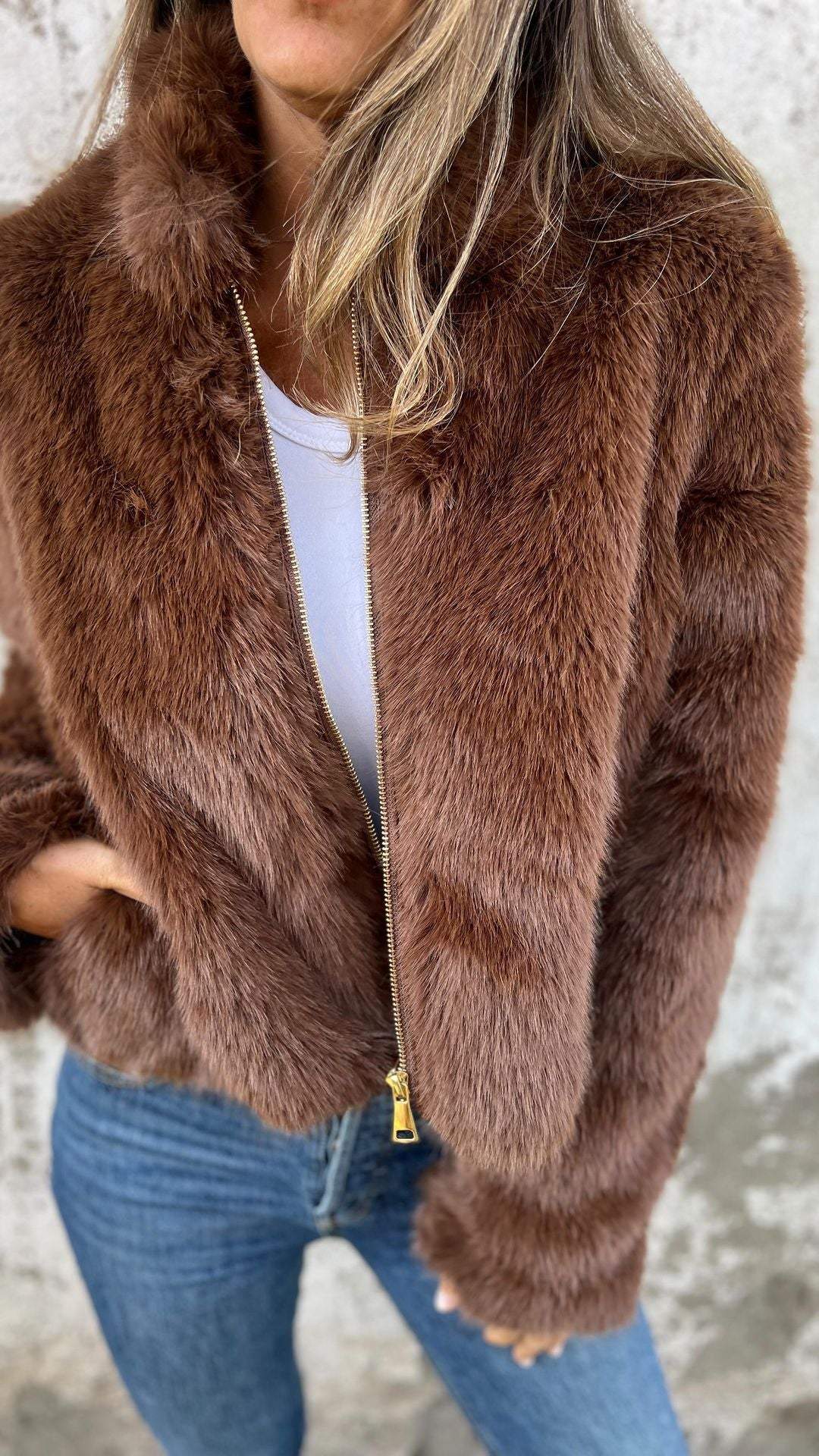 Manteau en fourrure avec fermeture éclair