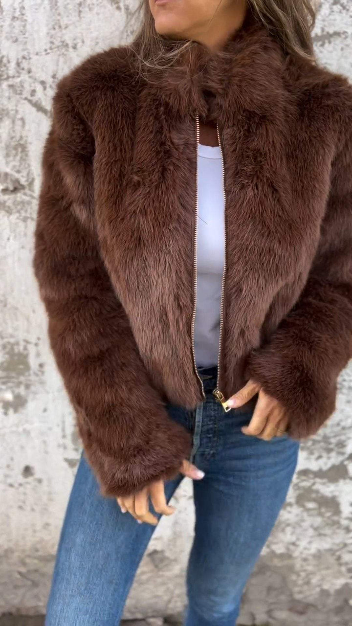Manteau en fourrure avec fermeture éclair