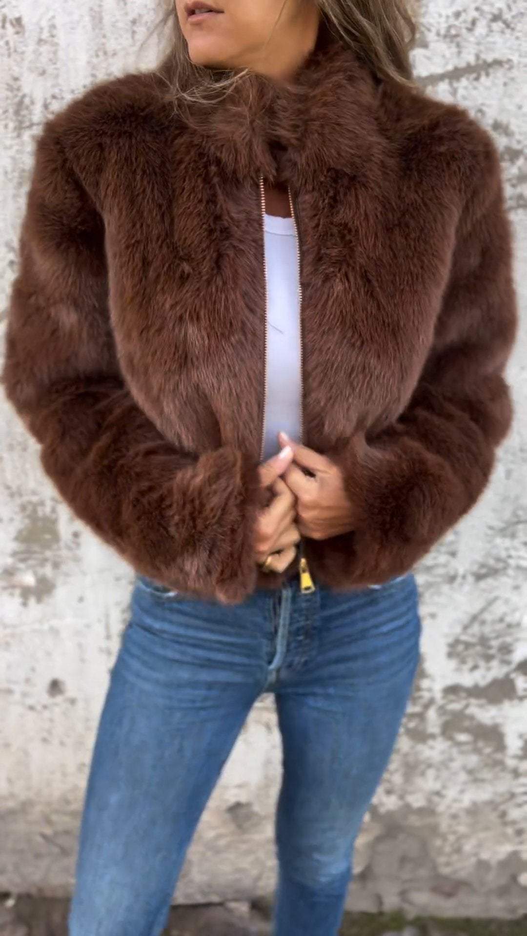 Manteau en fourrure avec fermeture éclair