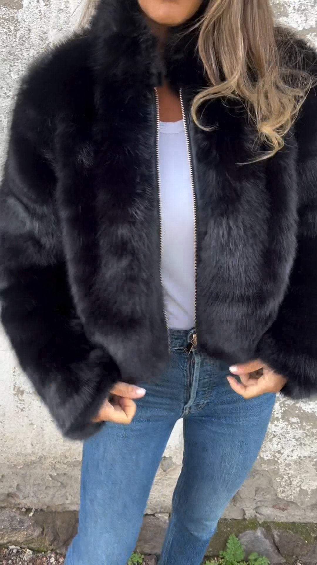 Manteau en fourrure avec fermeture éclair