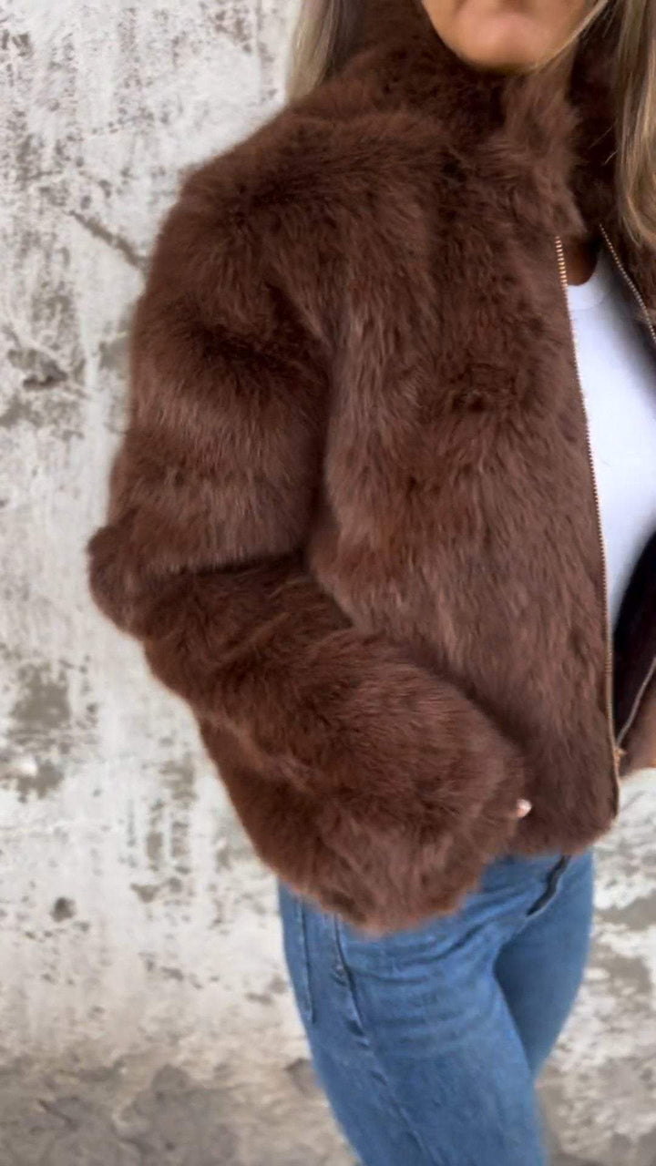 Manteau en fourrure avec fermeture éclair