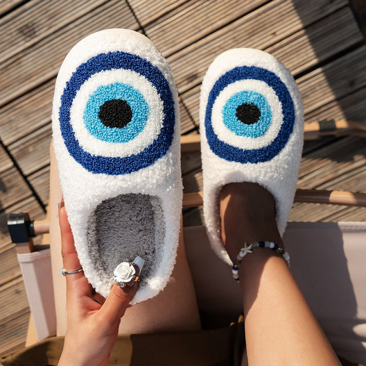 Chaussons En Peluche Œil Maléfique
