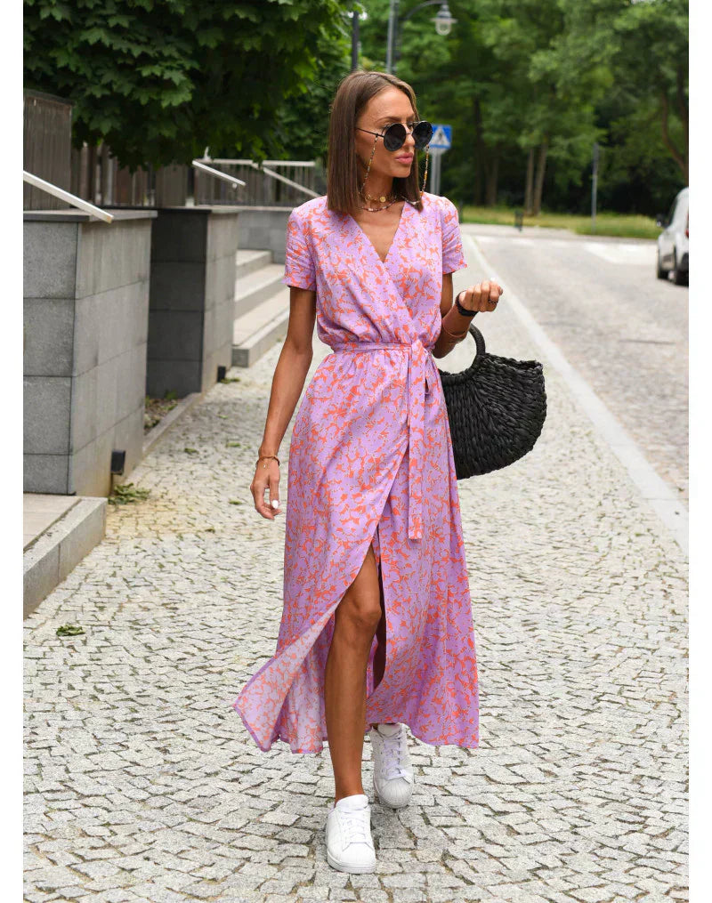 Giada™ | Robe élégante avec décolleté en V et coupe ajustée