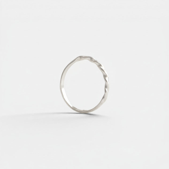 Bague fine en argent sterling 925 fabriquée à la main