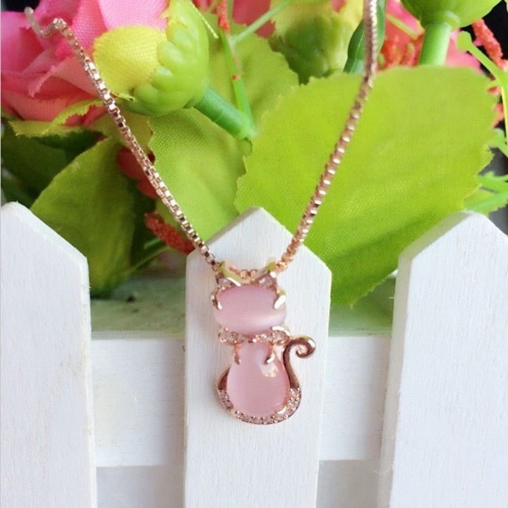 Collier en pierres roses ombragées avec zirconia