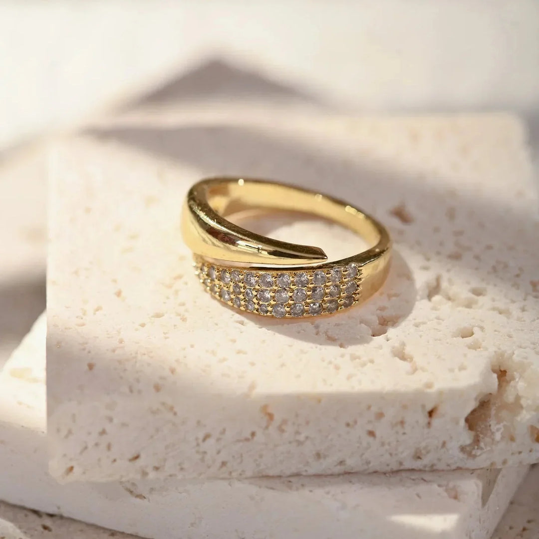 Éloïse – Une bague à la brillance intemporelle