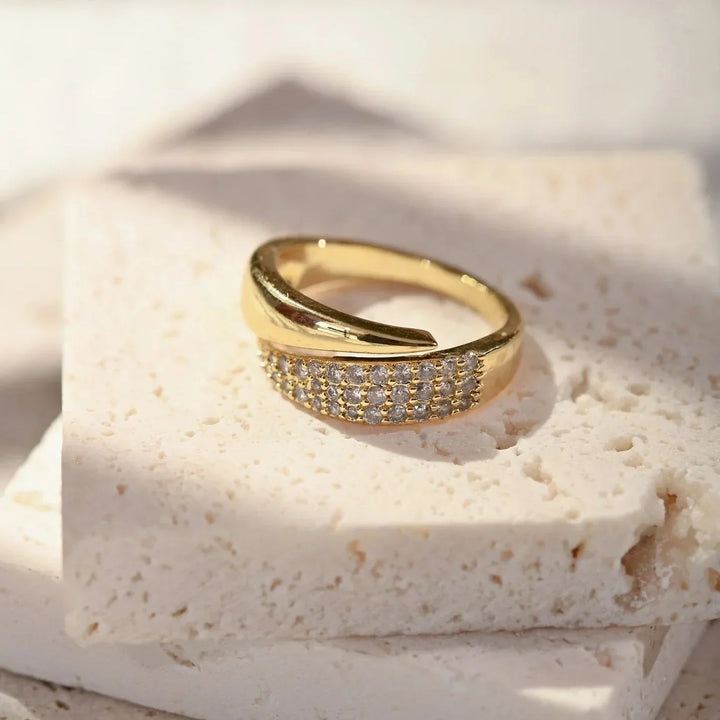 Éloïse – Une bague à la brillance intemporelle
