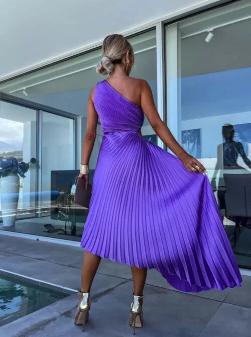 ELLA | Robe midi avec plis et une épaule