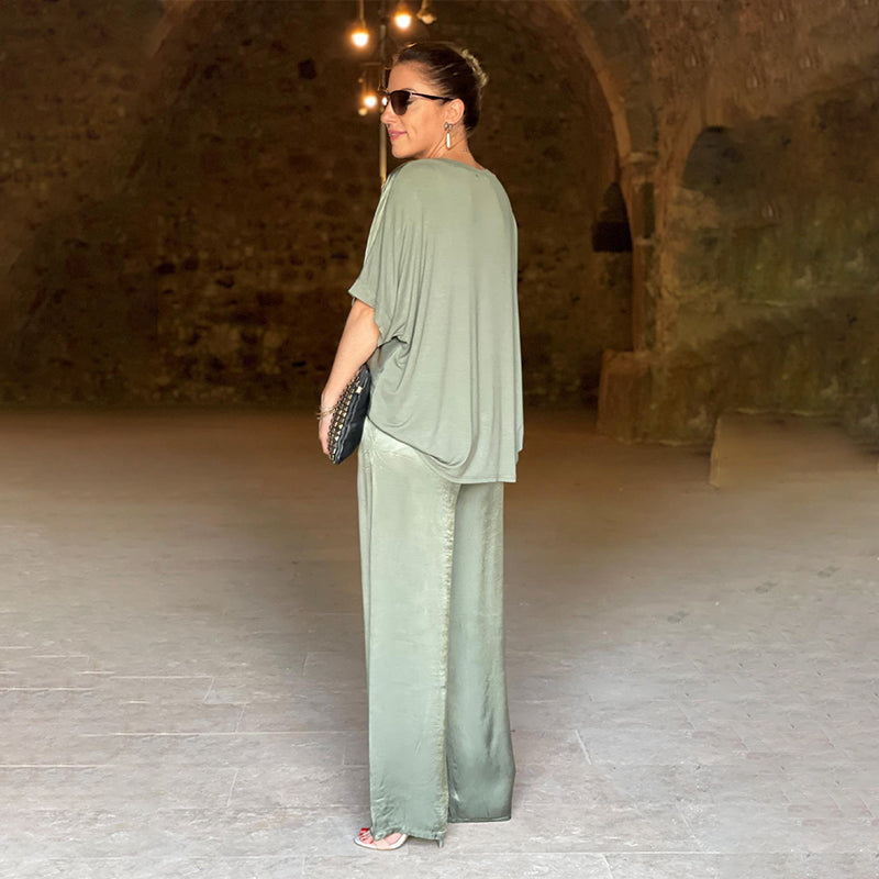 Pauline - Shimmering Satin Set