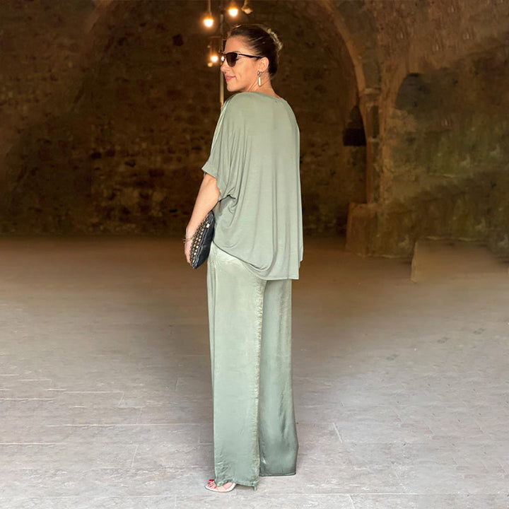 Pauline - Shimmering Satin Set