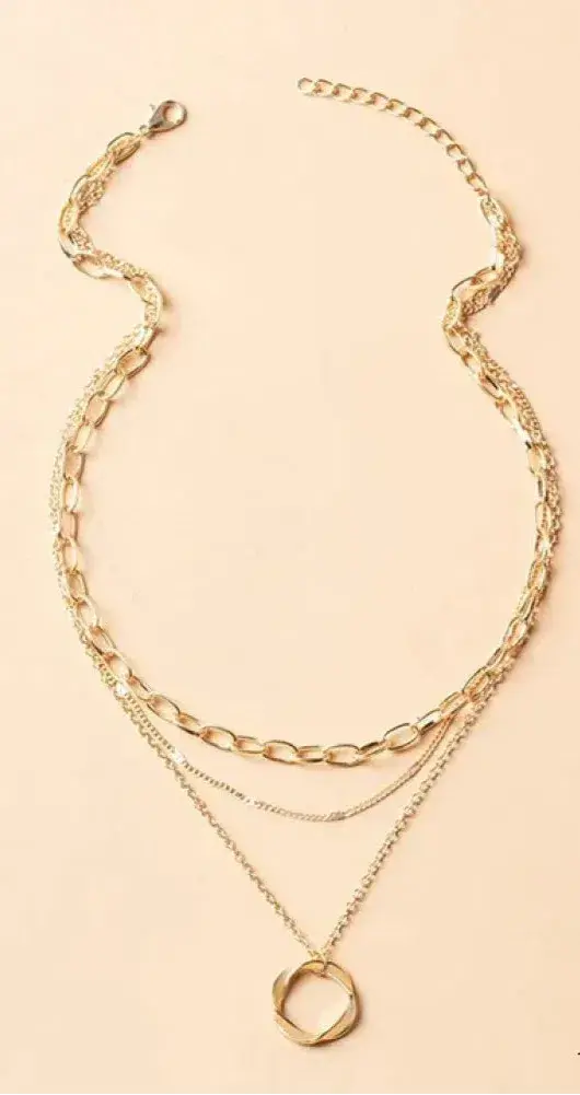 Collier en or classique avec pendentif