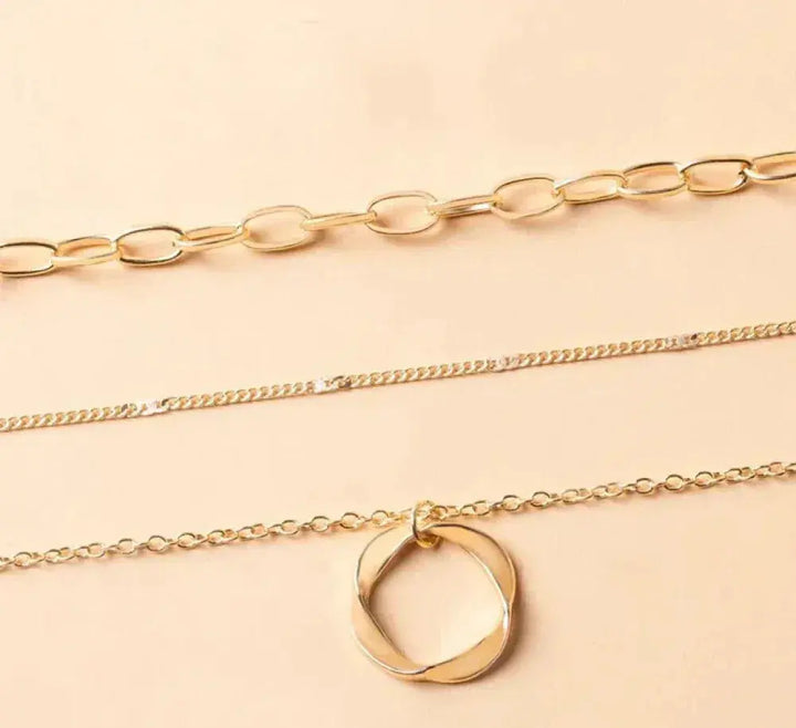 Collier en or classique avec pendentif