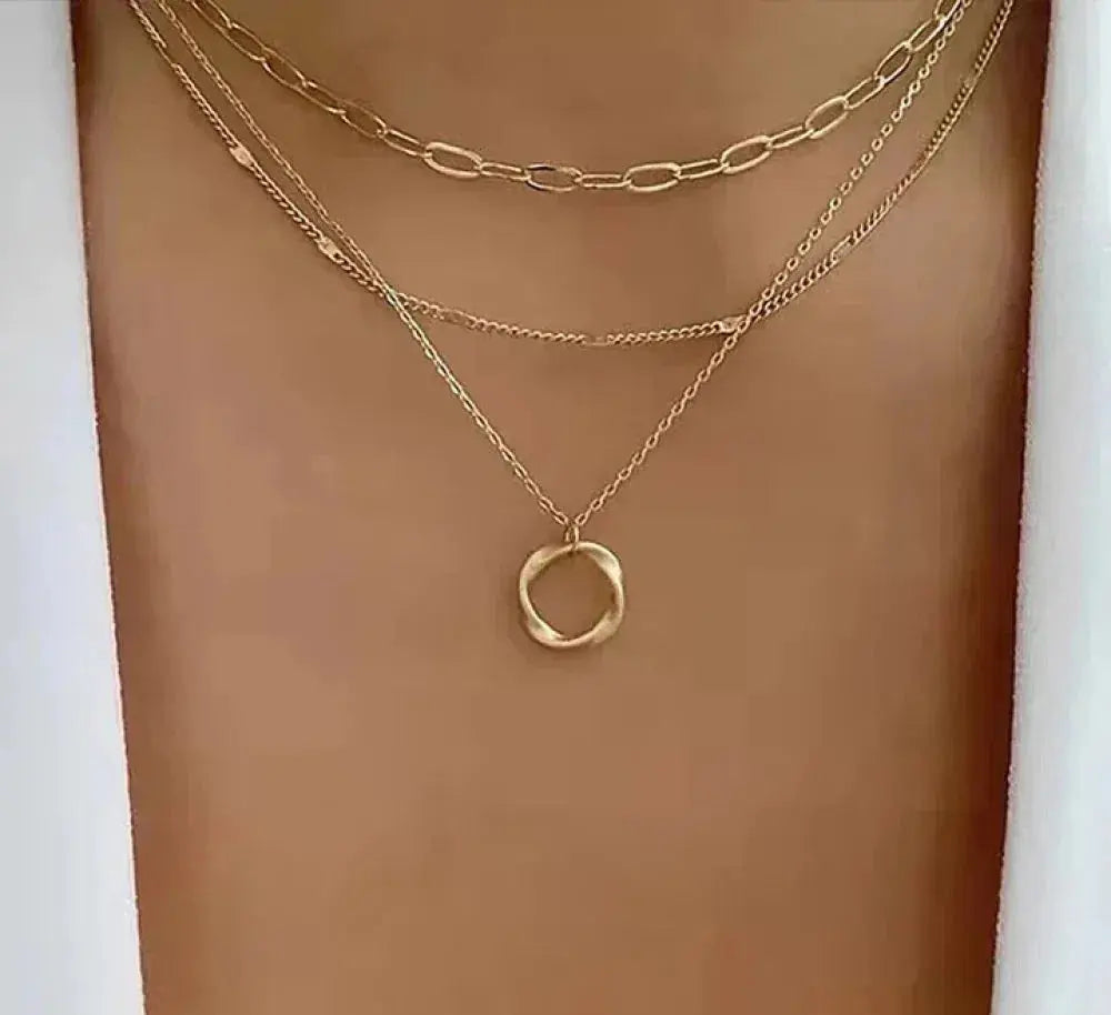 Collier en or classique avec pendentif